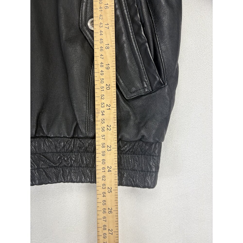 St. John's Bay Men's Black Leather Bomber Jacket L - Picture 10 of 10